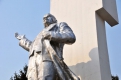 Памятник Ленину на центральной площади Свободного остался без пальца и также нуждается в ремонте.