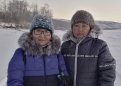 «Мы были все в инее»: подруги из Усть-Нюкжи нарисовали ледовую открытку в 40-градусный мороз