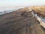 Разрушенную дорогу в Ивановском районе временно закрыли