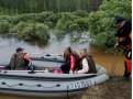 «Паники нет»: жители отрезанной от суши Ивановки стойко пережидают наводнение