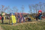 В частном секторе Белогорска появилась первая общественная детская площадка