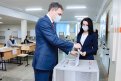 Глава региона Василий Орлов с супругой приняли участие в выборах