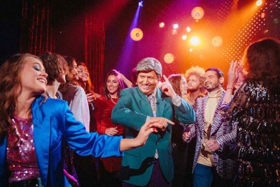 Танцы под хиты 90-х: в новогоднюю ночь Первый канал устроит ретро-дискотеку
