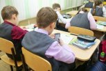 Прокуратура предложила ограничить использование смартфонов в амурских школах