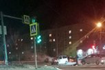 В Шимановске машина от удара вылетела на тротуар и сбила человека