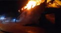 В Амурской области пожар уничтожил гараж с шестью транспортными средствами. Фото: скриншот видео