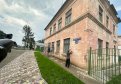 В пгт Магдагачи ремонтируют фасад здания детского сада «Сказка». Фото: mstroy28.amurobl.ru