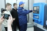 В Райчихинске открылась уникальная мастерская для будущих токарей