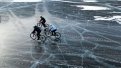 Испытание  льдом: амурские велосипедисты преодолели 75 километров по Зейскому водохранилищу (фото)