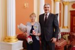 Василий Орлов наградил ветеранов БАМа памятными знаками в честь 50-летнего юбилея магистрали