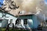 В селе Тамбовского округа тушат пожар в Доме культуры