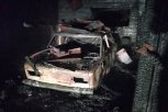 В селе Тамбовского округа пожар уничтожил летнюю кухню и гараж с «Жигулями»