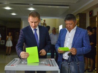 «Единая Россия» выдвинула на выборы губернатора Александра Козлова
