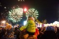 Над Благовещенском прогремел новогодний салют: фоторепортаж с главной площади Приамурья