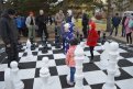 Гигантские шахматы под открытым небом: в Ивановке открыли «Дивный сквер»