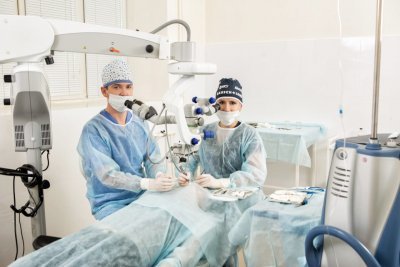 В клинике микрохирургии глаза «МИЦАР» ежегодно выполняют свыше двух тысяч операций