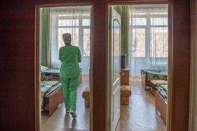 «Переболели коронавирусом всей семьей»: как жительница Белогорска лечилась от COVID-19 в Москве
