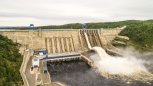На Бурейской ГЭС начались холостые сбросы воды