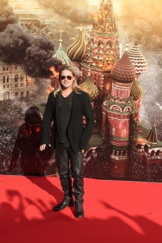 Брэд Питт «взорвал» красную дорожку московского кинофестиваля