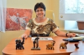 «У меня большая коллекция слонов, я их люблю и давно коллекционирую», — признается Валентина Гурова.