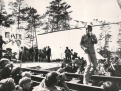 Известный американский певец Дин Рид  приезжал на БАМ к комсомольцам.