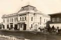 В октябре 1893-го для размещения отделения банка арендовали дом на углу Суворовской и Артиллерийской