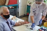 Глава Константиновского района в восьмой раз стал донором крови