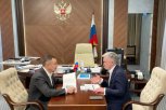 Нехватка рабочих, лазейки в законе: в правительстве России обсудили строительные проблемы Приамурья