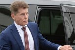 «Наймите дворников с зарплатой 50 тысяч»: Олег Кожемяко пригрозил отставкой мэру Владивостока