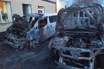 Автомобили двух депутатов сгорели в Белогорске: основная версия — поджог