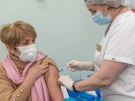 Вакцинировать от коронавируса начали в торговых центрах Благовещенска