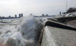 Впервые за много лет ледоход на Амуре повредил набережную Благовещенска