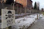 За этими воротами стонет земля: журналист АП проехал по бывшим фашистским лагерям смерти