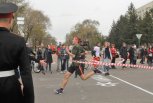 «Задача выполнена, победа есть»: в Благовещенске после тайм-аута прошла легкоатлетическая эстафета