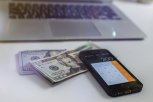 Двух благовещенцев осудили за перевод за границу 242 миллионов рублей