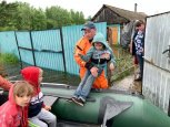 16 человек эвакуировали из зейской Ивановки: полиция охраняет село от мародёров