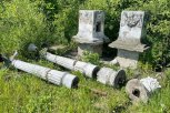 Исчезающие фонари: уникальные объекты советской архитектуры вывезли в лес под Благовещенском