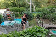 «Мой дальневосточный гектар»: благовещенка превратила двор многоэтажки в райский сад - Vimarsana News