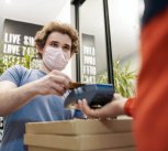 Apple Pay теперь доступен держателям карт «Мир» ВТБ
