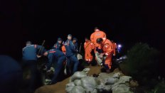 Дамба в Белогорске дала течь: спасатели ночью укрепляли сооружение - Vimarsana News