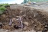 Гроб с косичками: в Джалинде строители случайно разрыли старое кладбище