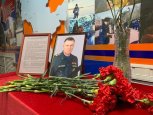 В Благовещенске почтили память погибшего главы МЧС России