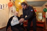 Василий Орлов поздравил белогорского ветерана со столетним юбилеем