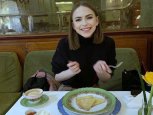 Актриса Яна Енжаева: «Сыр может мне заменить завтрак, обед и ужин»