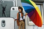 День разноцветных зонтов и почему запретили крестных отцов: утро с АП