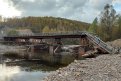 Сразу за мостом — заваленные шахты Умальты. Фото: Роман Шабанов