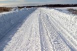 В 11 районах Приамурья движение на дорогах затруднено из-за снега: отменены автобусные рейсы