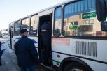 Без маски нельзя: полицейские провели рейд по автобусам в Благовещенске