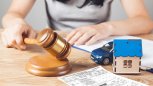 В Благовещенске арестовывают автомобили должников за электричество и тепло