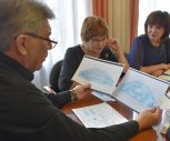 Ледовые фигуры с подсветкой и большие горки построят в снежном городке Белогорска